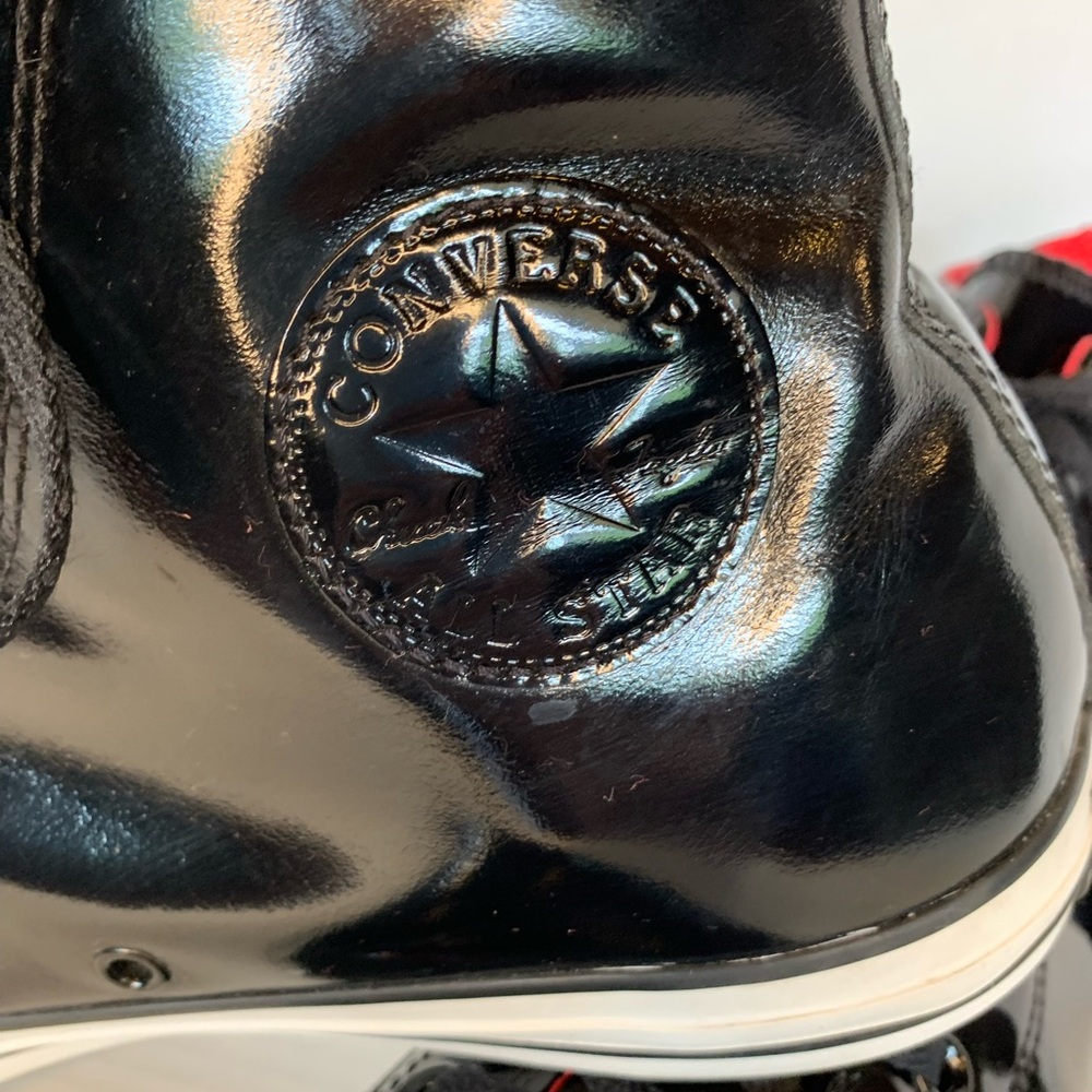 Converse High Top Chuck Taylors Size 11 Black Patent Leather Red Interior - Picture 6 of 13